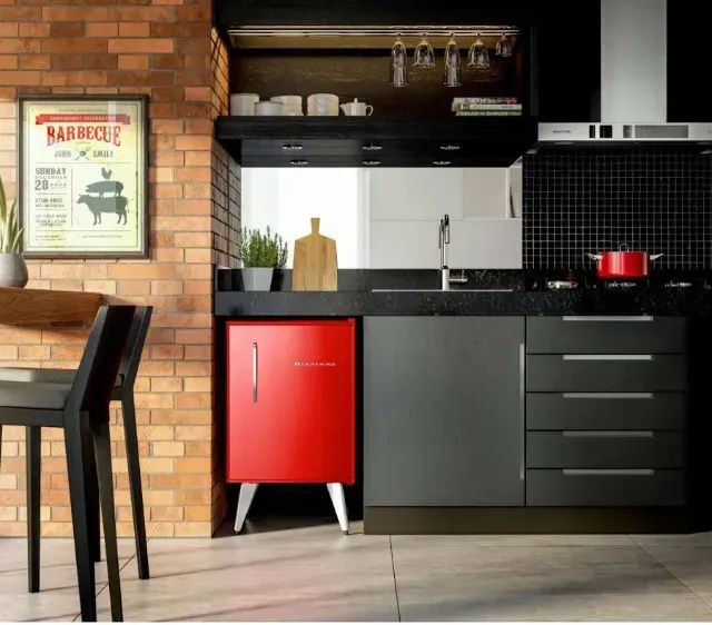frigobar vermelho 