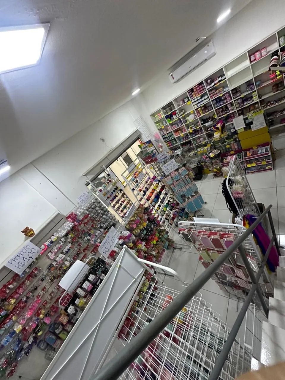 Vendo ou Transfiro Loja de Armarinho Completa. - Foto 3