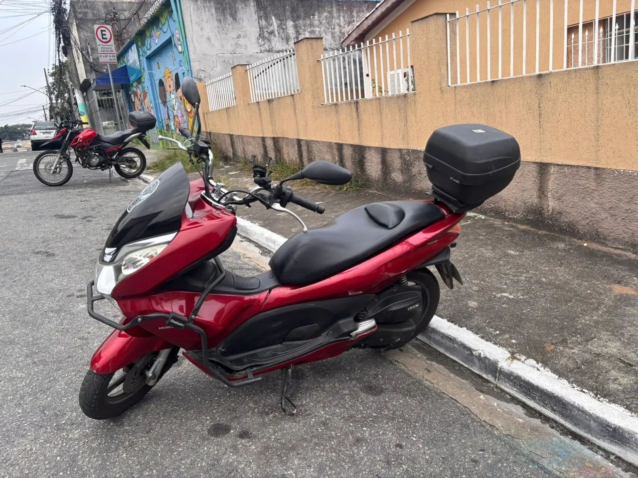 HONDA PCX - VERMELHA