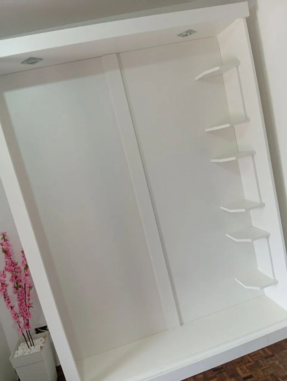 Vitrine e provador de loja  - Foto 4