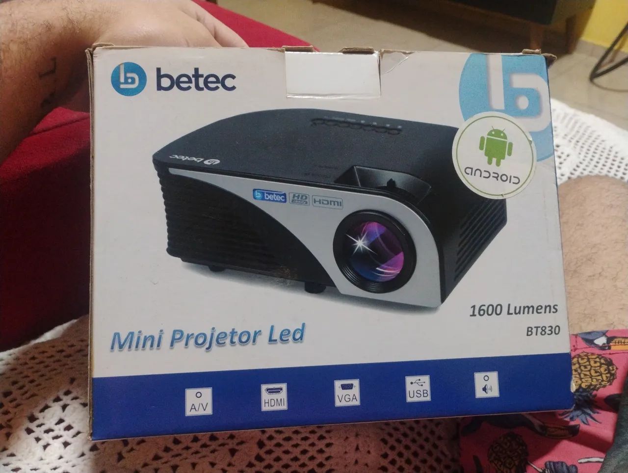 Mini projetor led Betec 