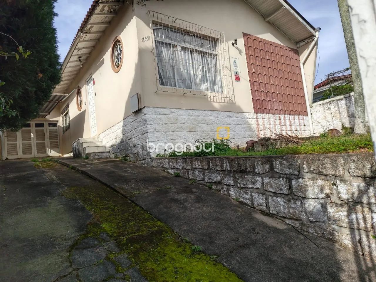 Casa com 3 Quartos a venda em Capoeiras, Florianópolis.