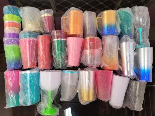 36 Copos, Taças e Canecas - Novos e Coloridos - Cada peça saindo por R$ 1,25 