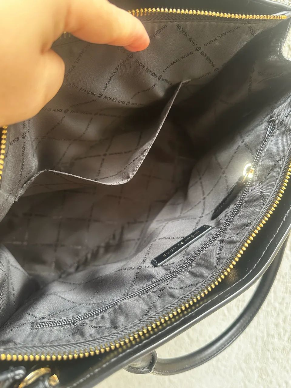 Bolsa Michael Kors Sheila Média - Foto 5