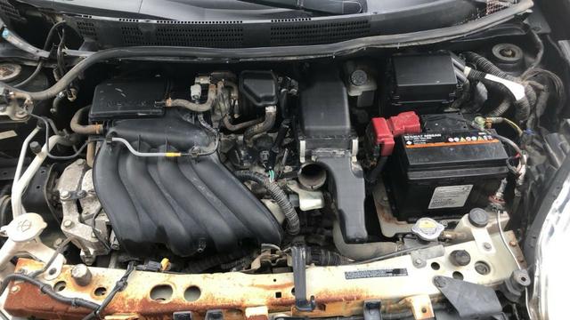 Motor Nissan March 1.6