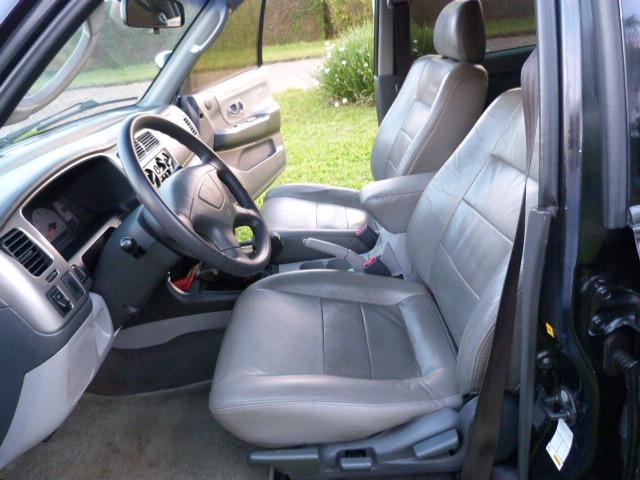 Pagero sport 2.5 4x4 manual a diesel impecavel - Foto 14
