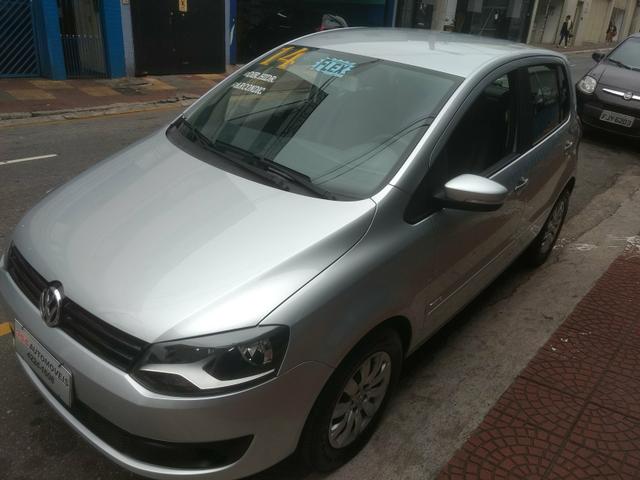 VW Fox 1.6 Trend GII Prata Completo 2014 2º Dono R$ 32.900,00 - Foto 3