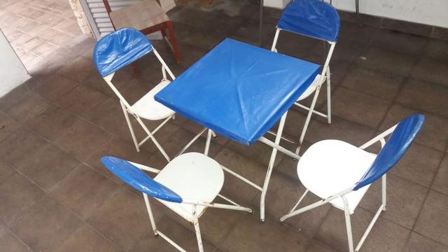 40 conjuntos de mesa e quatro cadeiras de ferro, R$80,00 cada jogo - Foto 2