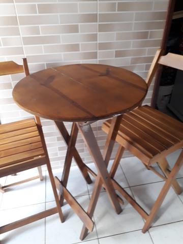 Mesa com cadeira bistrô madeira