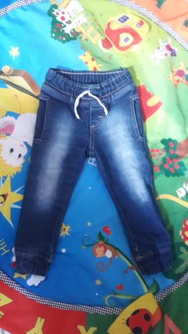 Calça jeans e bermuda