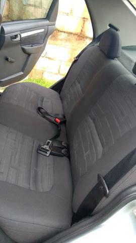 Vendo Prisma 1.4 Maxx modelo 2009 prata