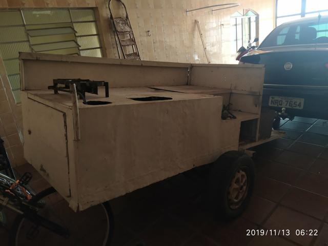 Vendo carretinha reboque com fogareiro - Foto 2