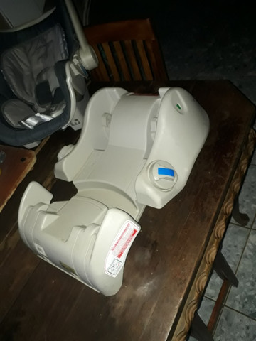 Vendo bebê conforto semi novo - Foto 3