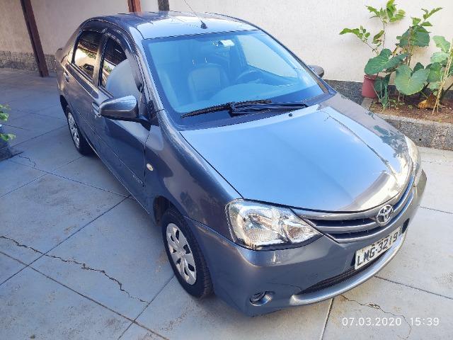 Toyota Etios Sedan 1.5 Flex - 2015