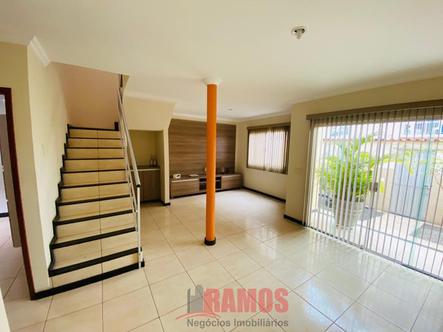 Linda casa em colina de Laranjeiras !! - Foto 6