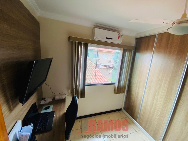 Lindíssima casa de 3 quartos com suíte em colina de laranjeira!! - Foto 4