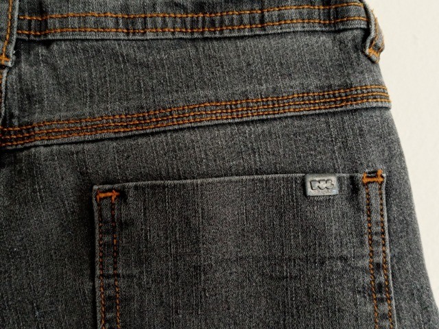 2 Bermudas jeans infantil masculina 12 anos(R$20,00 cada) - Foto 6