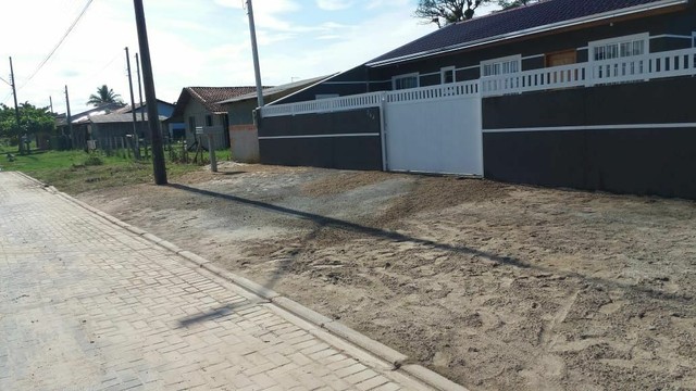 CASA COM PISCINA NA PRAIA DE GUARATUBA. - Foto 5