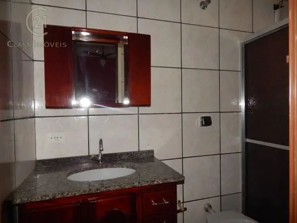 Casas com 3 quartos para alugar no Jardim Continental em Londrina