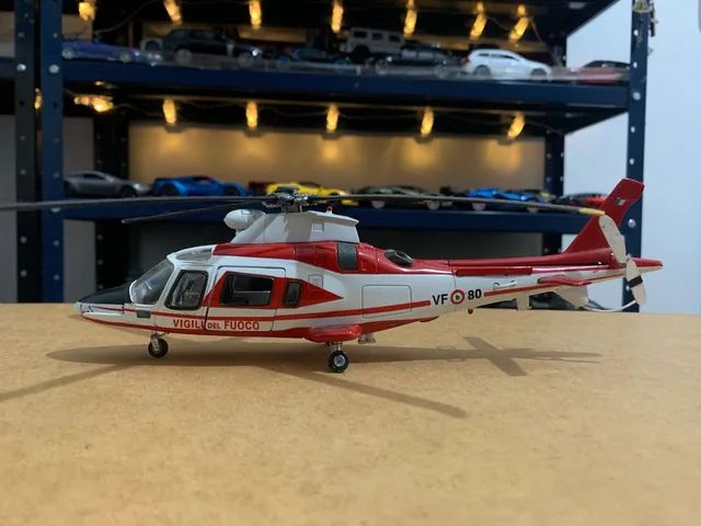 Miniatura helicóptero Agusta A109 1/43 - Foto 3