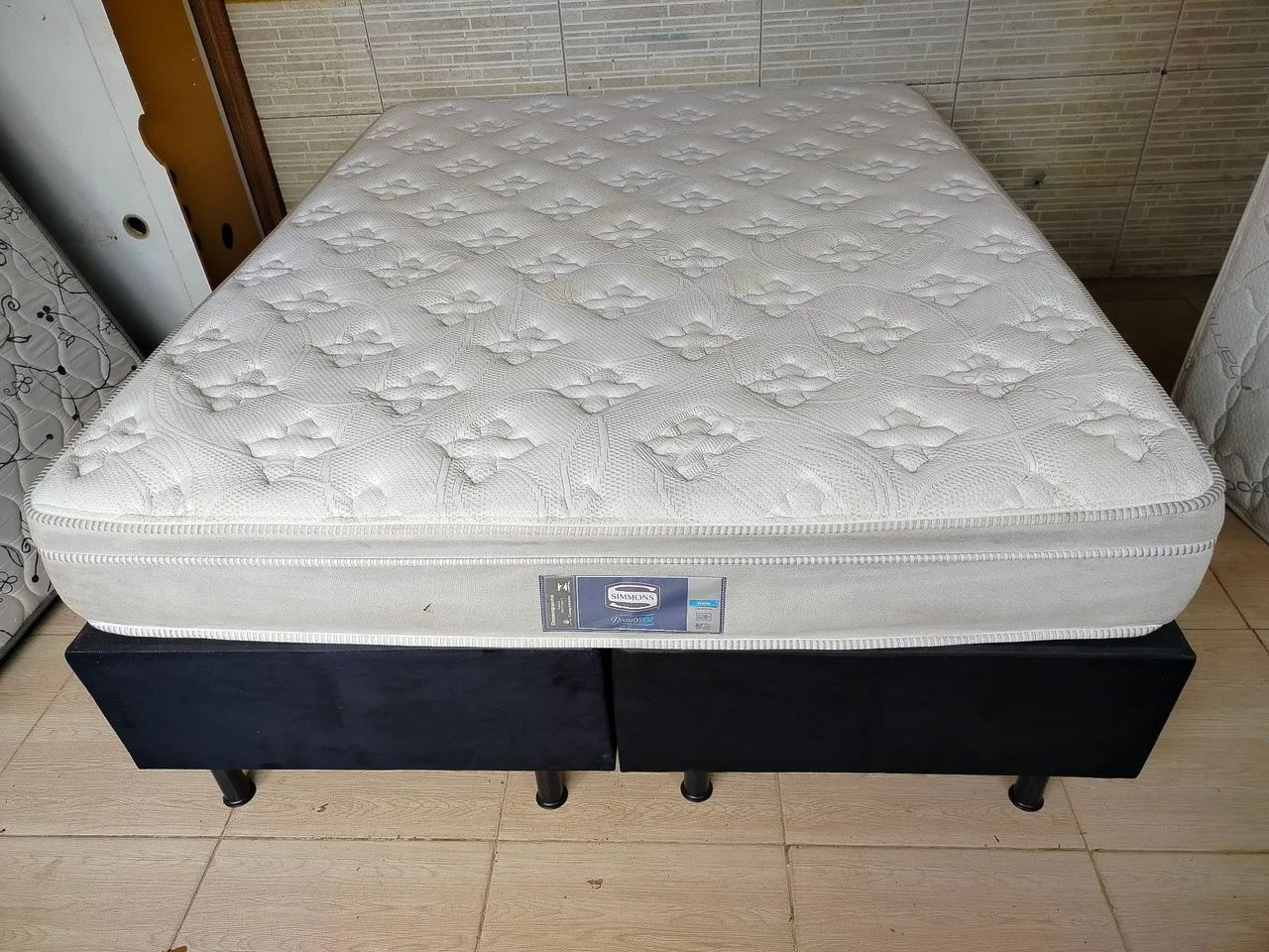 Cama Box Casal Queen Size Simmons Denver 