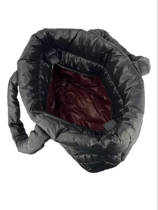 Bolsa Tote Chanel Coco Cocoon Preta - Foto 2