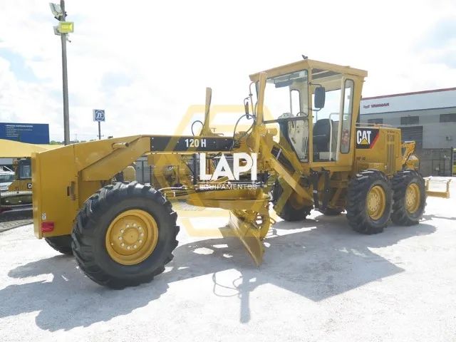 Motoniveladora Caterpillar 120H 2008 revisada - Foto 4