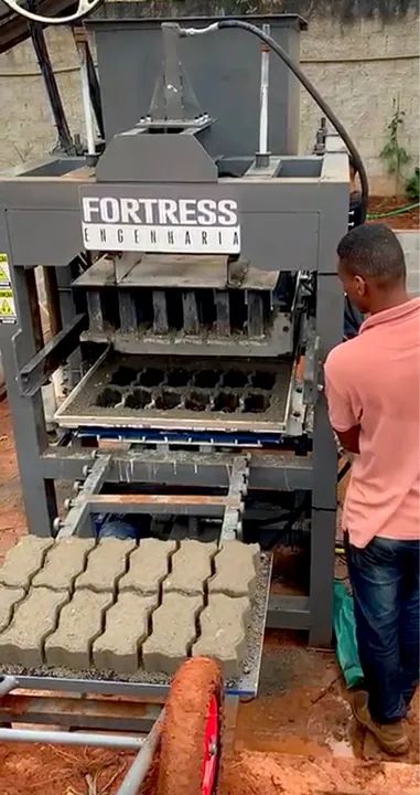 Maquina hidráulica para fabricar bloquetes paver blocos de concreto - Foto 2