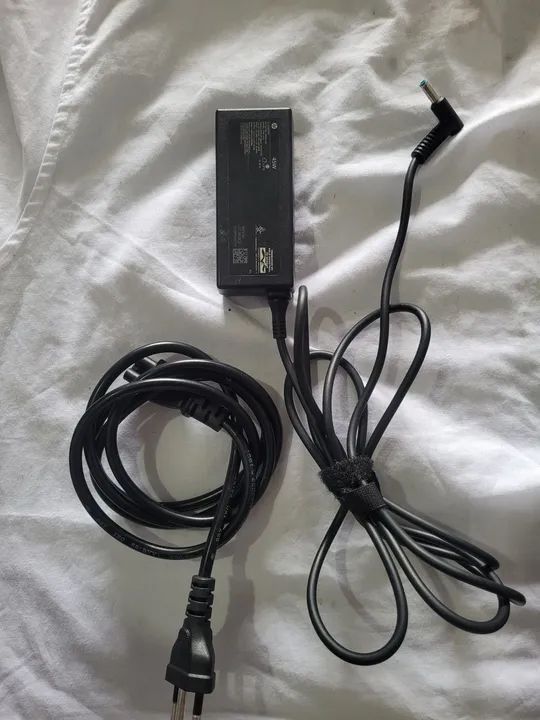 Carregador HP 19v 2.31A tpn-la15 pino agulha funcionando perfeitamente.