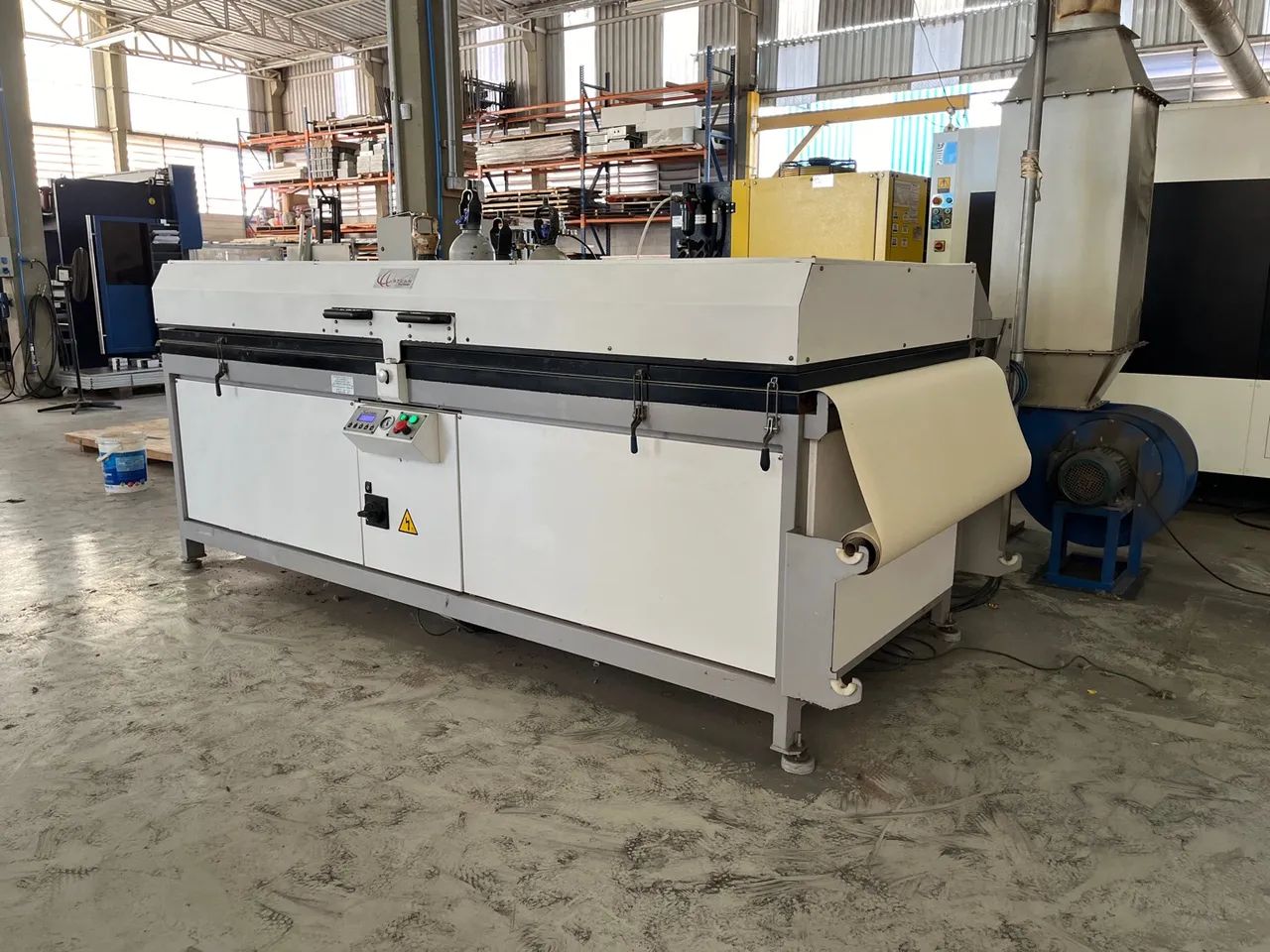 Recobridora/Prensa termolaminadora tridimensional