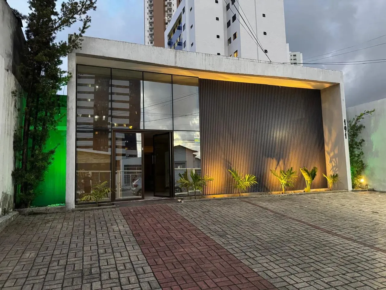 Ponto comercial 250m² 7 salas em Miramar - João Pessoa - PB