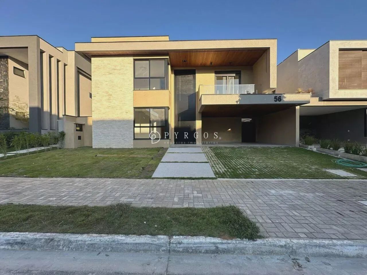 Casa com 4 suítes - Jardim do Golf - São José dos Campos