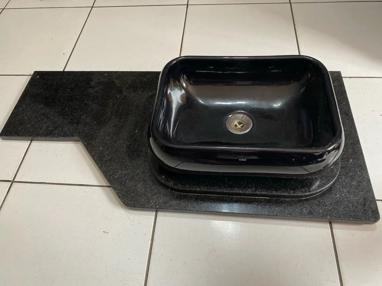 Pia de mármore granito com cuba embutida  - Foto 3