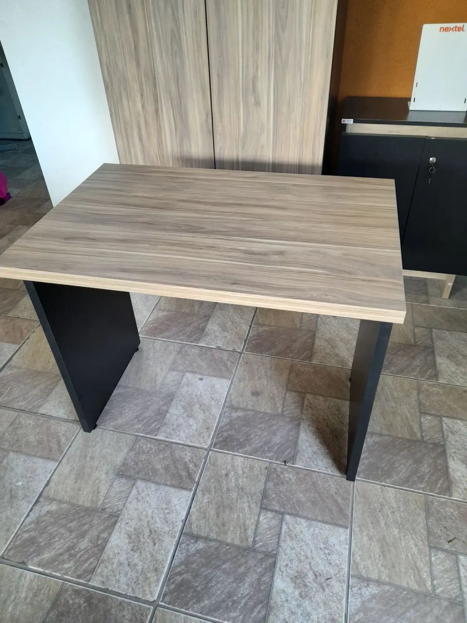 Mesa reta escrivaninha - Nova