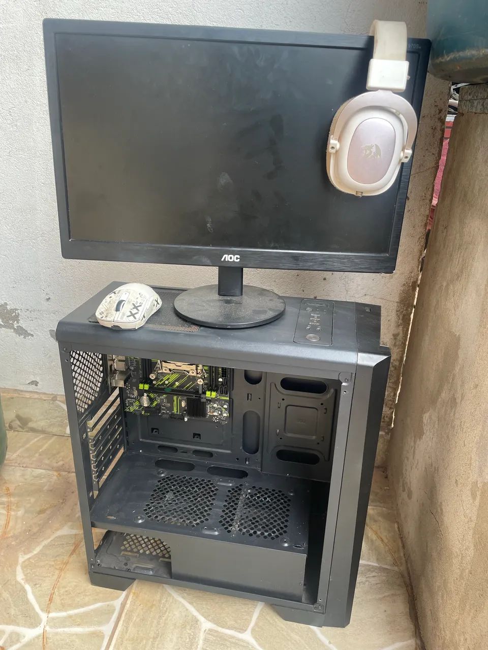 Dois pc gamer e dois monitores 64529519581955121