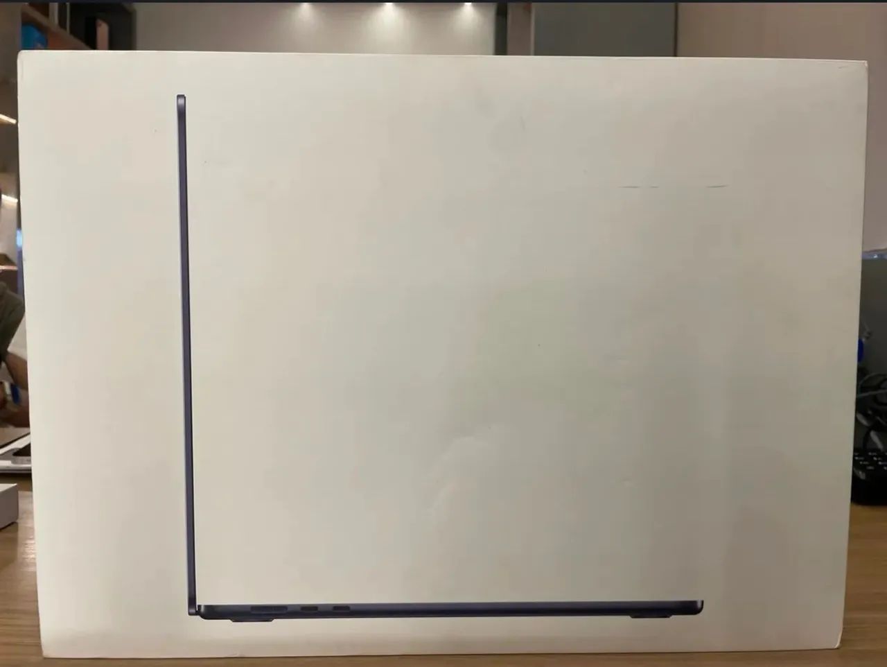 MacBook Air M3 13.6 polegadas 256GB Midnight
