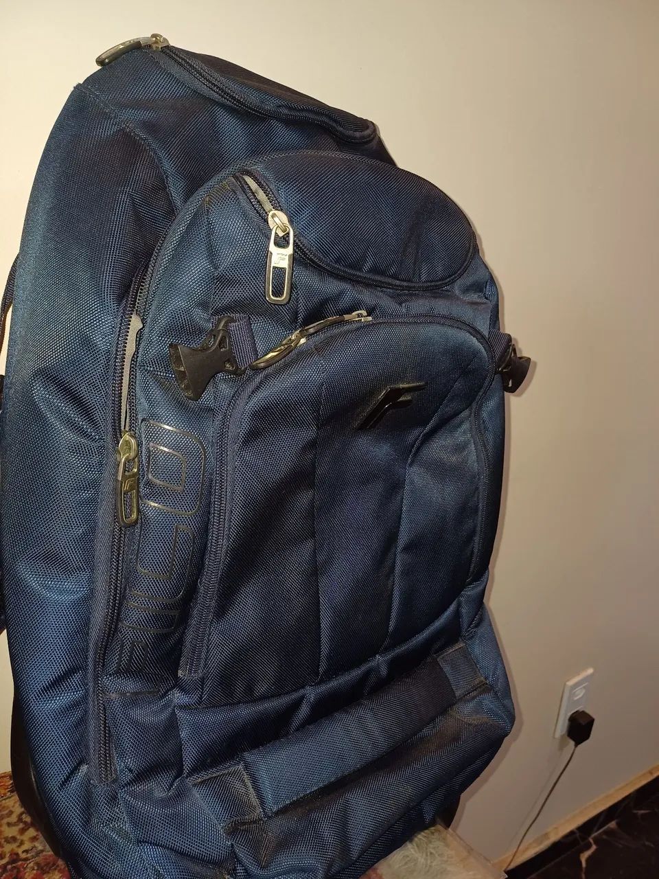 Mochila Azul com rodinhas Fico - Foto 5