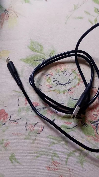 Cabo USB-C para Celular ,carrega até dóis celulares simultaneamente 