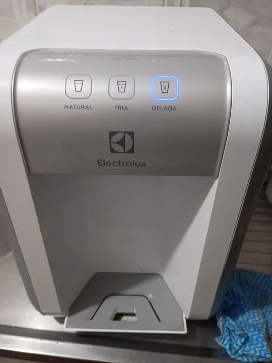 Geladeira Electrolux com Dispensador de Água