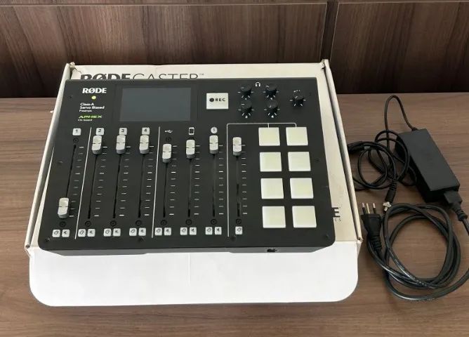 RØDE Caster Pro - Interface De Áudio Rodecaster Pro Usb 4 Canais Classe A - Foto 3