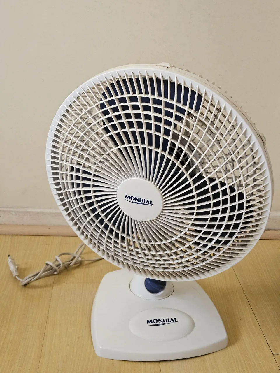 Ventilador de mesa Mondial