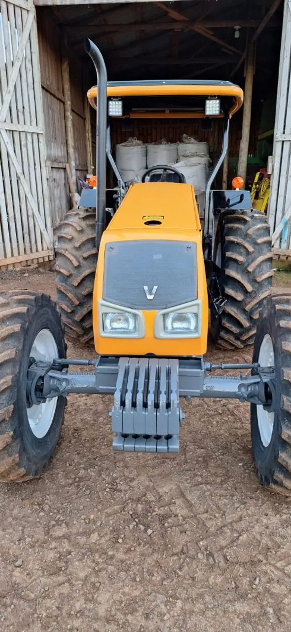 Trator Valtra A750