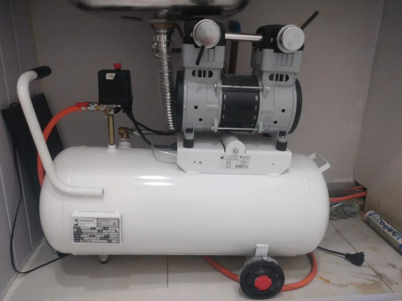 Compressor de Ar para Uso odontologico