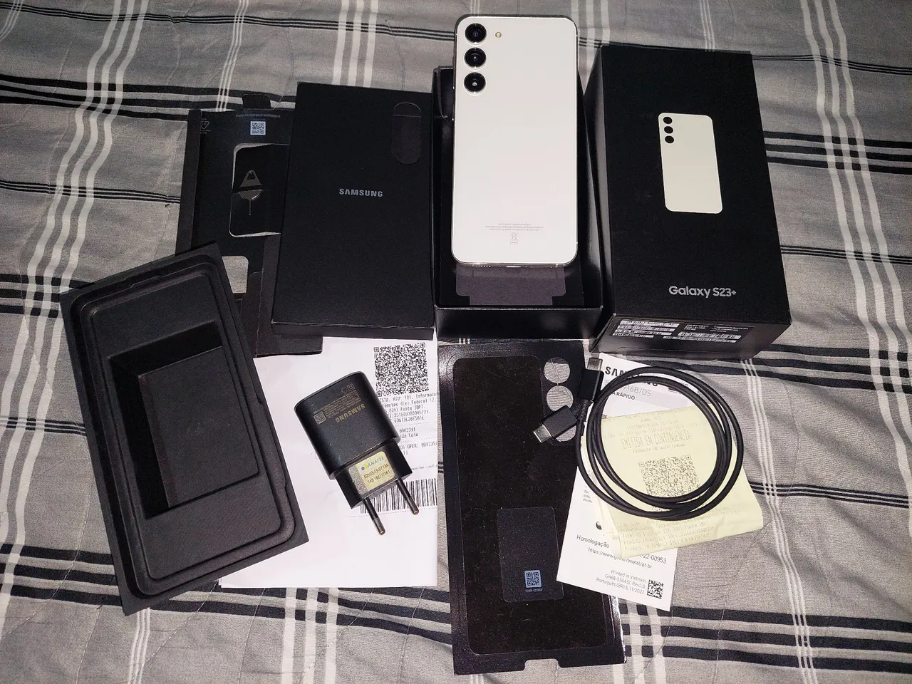 S23+ 512gb leia