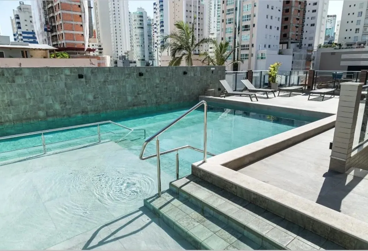 01 Dormitório, Churrasqueira, Vaga privativa, Lazer completo !! rua 3300!!!