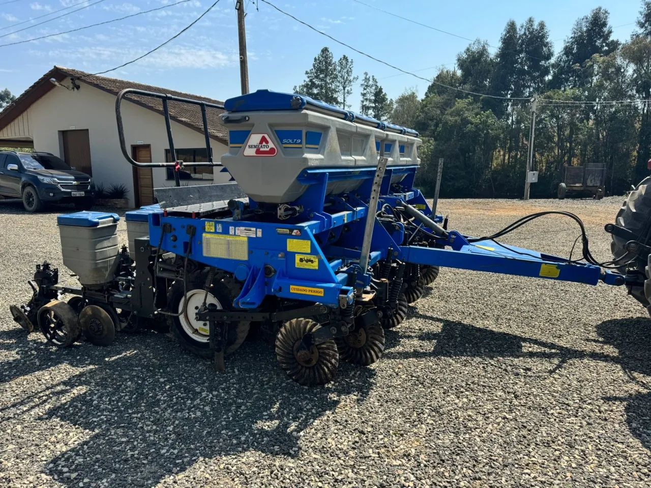 Plantadeira Semeato  9 linhas, aceito troca por camioneta ou automóvel de igual valor. - Foto 2