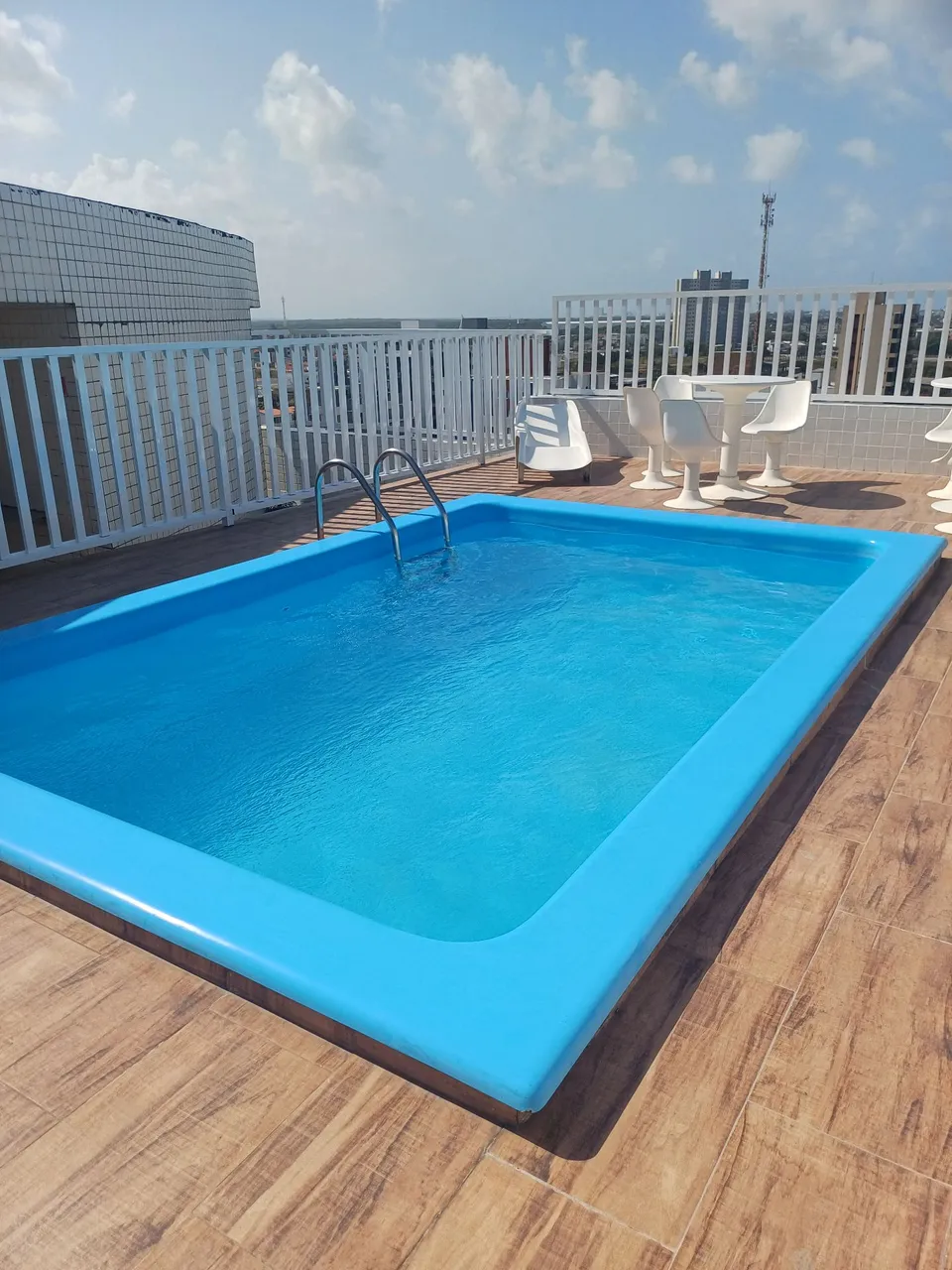 Alugo apt 4 quartos intermares mobiliado com piscina