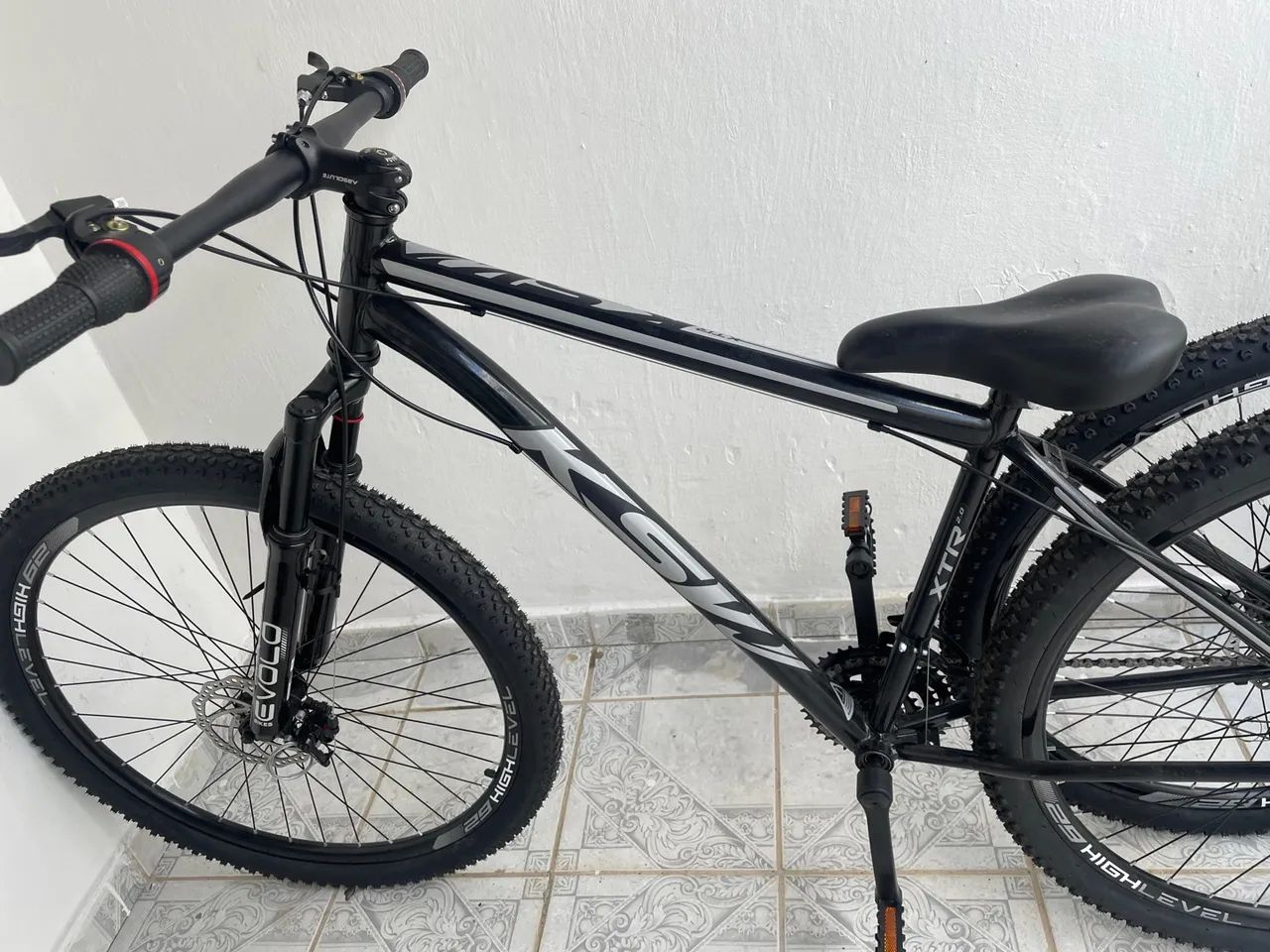 2 Bicicleta Aro 29 Aço Carbono Ksvj Freios Disco Suspensão 21v - Foto 4