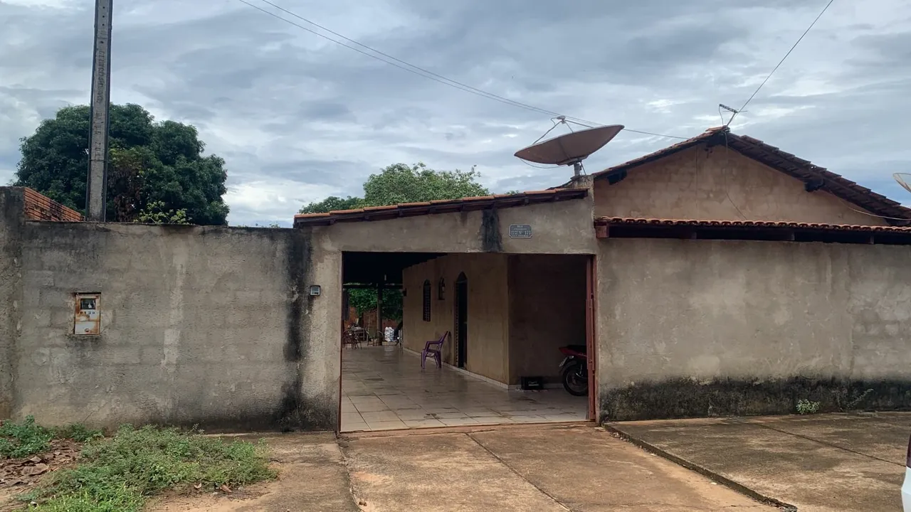 Vende-se casa no Alto da Colina em Porto Nacional-To.