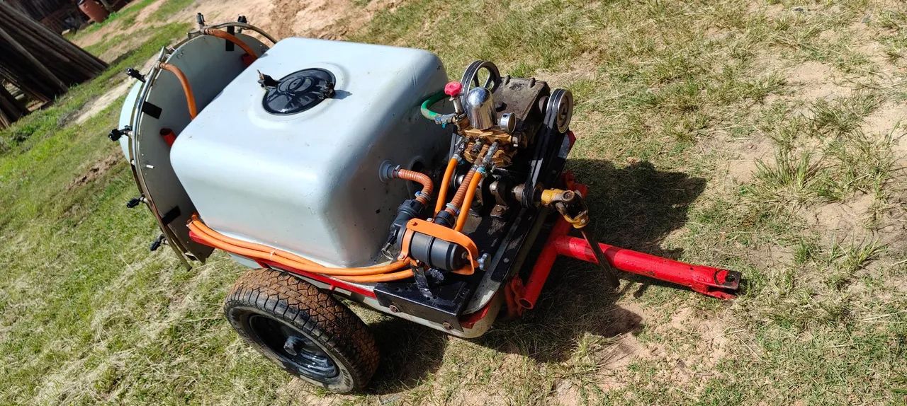 Tanque Pulverizador 300 litros  - Foto 5